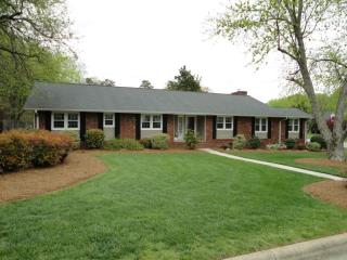 305 Wyndwood Dr, Jamestown, NC 27282-8712