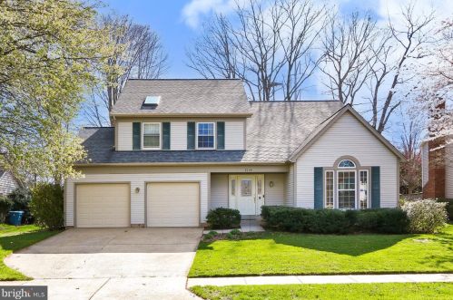 7119 Stanchion Ln, Springfield, VA 22015-4523
