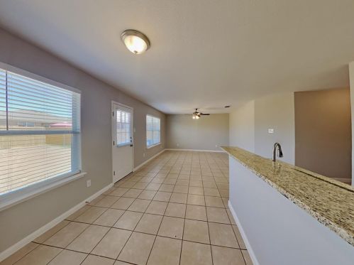 532 Hidden Dale Dr, Fort Worth TX  76140-7522 exterior