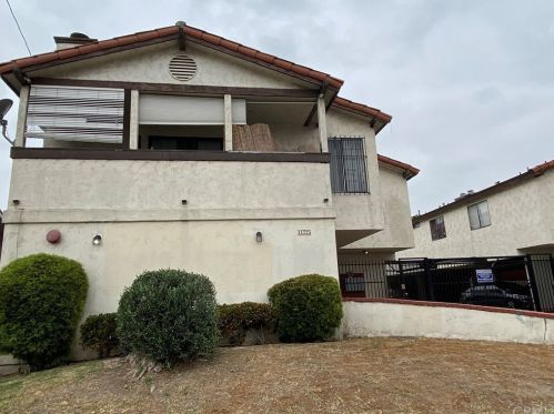11725 York Ave, Hawthorne, CA 90250-2600