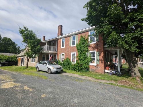 28 Summer St, Unity, NH 03743-1210
