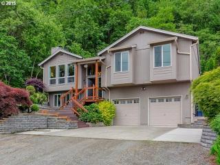 2629 6th Pl, Camas, WA 98607-2528