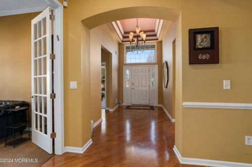 11 Julianne Ct, East Freehold, NJ 07728-9255