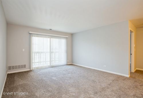 107 Glengarry Dr, Hanover Park, IL 60108-2605