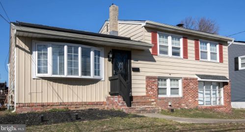 1448 Chestnut Ave, Gloucester, NJ 08030-2232