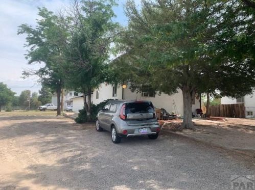945 Veta Ave, Pueblo, CO 81004-1359
