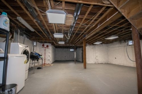 208 Totowa Rd, Paterson NJ 07512-2071 exterior