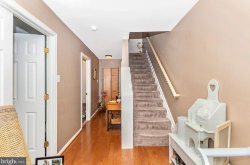 6239 Deep River Cyn, Columbia, MD 21045-2572