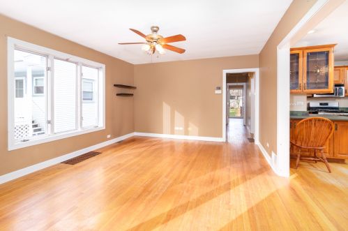 1810 Henley St, Glenview, IL 60025-4202