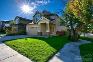 3137 Angela Ave, Bend OR  97701-8298 exterior