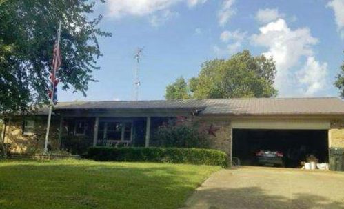 121 Easley Dr, Troy, TN 38260-5021