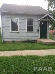 312 Caroline St, Pekin IL  61554-3143 exterior