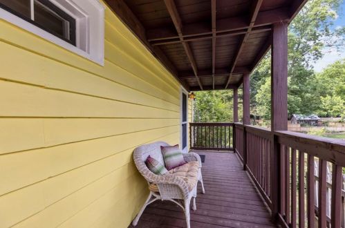 15 Branham St, Atlanta GA  30317-1228 exterior