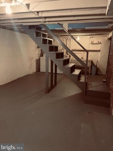 1811 Briggs Chaney Rd, Silver Spring MD 20905-4511 exterior