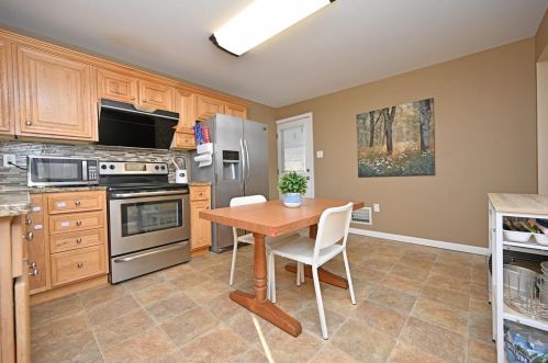 221 Harvest Ln, Cincinnati OH exterior