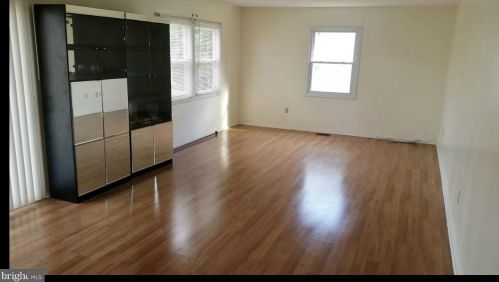 248 Club House Dr, Willingboro, NJ 08046-3523