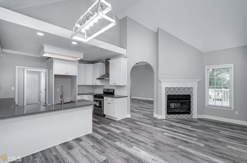 701 Deerwood Dr, Stockbridge GA  30281-6321 exterior