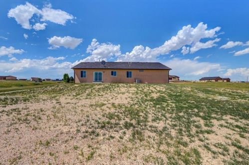 1518 Ithaca Dr, Pueblo CO  81007-2348 exterior
