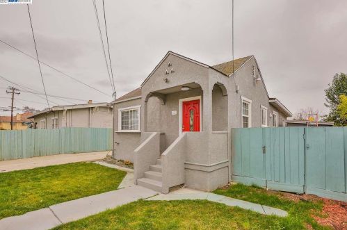 567 Dean St, Hayward, CA 94541-6417