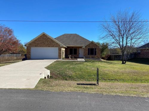 713 Charyl Lynn Dr, Argyle TX  76226-5805 exterior