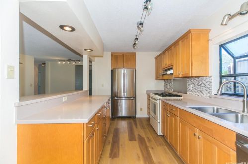 229 Anapalau St, Honolulu HI  96825-2244 exterior