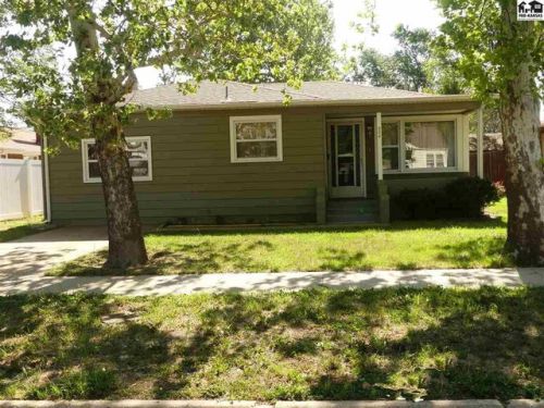 906 Bell Ave, Lyons, KS 67554-3606