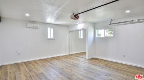 13606 Lemoli Ave, Hawthorne CA  90250-7722 exterior