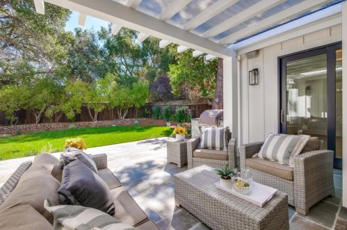 929 Russell Ave, Los Altos CA  94024-5061 exterior