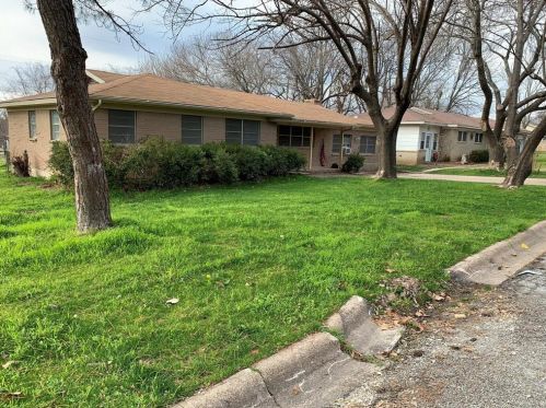 302 Workman Rd, Decatur, TX 76234-3317