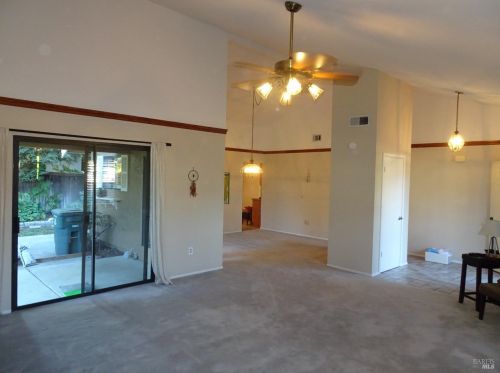 195 Bighorn Ct, Vacaville CA  95687-3438 exterior