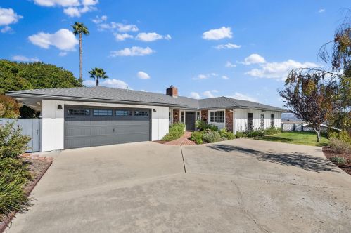 1674 Hillsmont Dr, El Cajon, CA 92020-2944