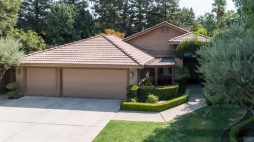 1599 Carolina Ave, Clovis, CA 93611-5962