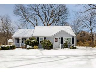172 Long View Dr, Warwick, RI 02886-7626