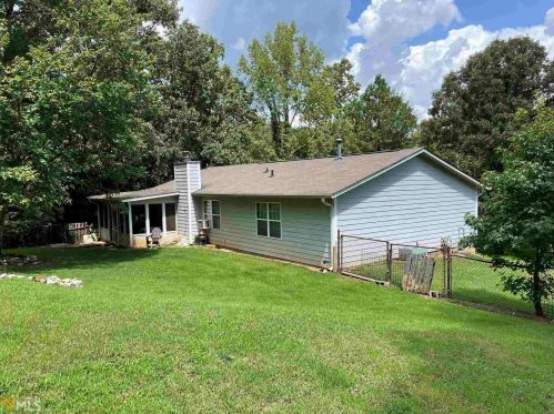 95 Pinecrest Dr, Stockbridge, GA 30281-1533