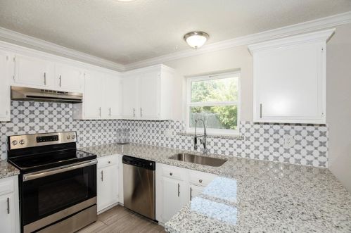 2212 Mockingbird Ln, Morgans Point TX 77571-2542 exterior