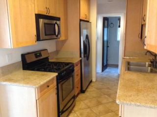 2240 Carmelina Ave, Los Angeles CA  90064-1077 exterior