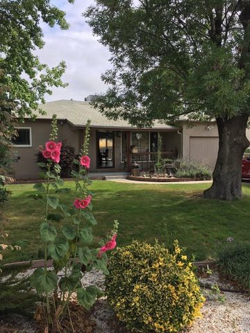807 Loletta Ave, Modesto, CA 95351-1836
