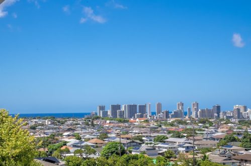 1715-B 10 Ave, Honolulu HI  exterior