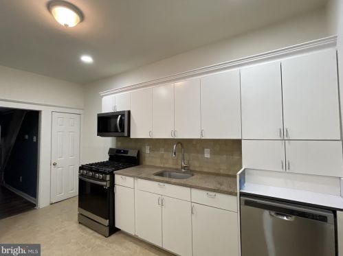 430 Erie St, Camden NJ  08102-2504 exterior