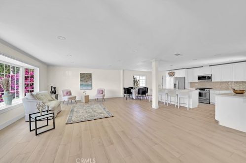 5771 Heil Ave, Huntington Beach CA  92649-3771 exterior