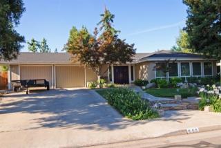 656 Escalon Ave, Clovis, CA 93612-0712