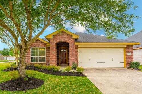 1903 Caldbeck Ln, Fresno, TX 77545-6023