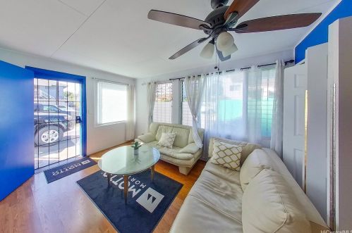 729 Ekela Ave, Honolulu HI 96816-1191 exterior