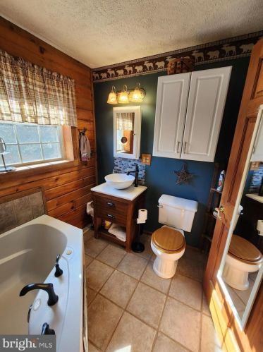 21800 Rocky Acres Ln, Flintstone MD 21530-2067 exterior