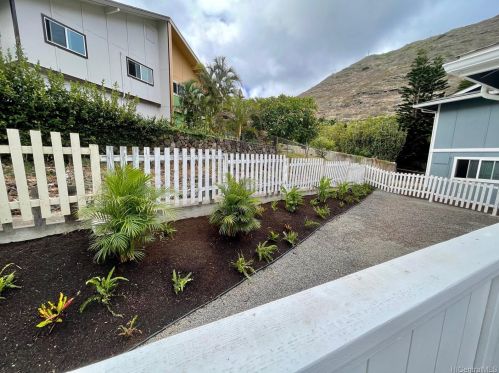 810 Kiaala Pl, Honolulu HI  96825-3023 exterior