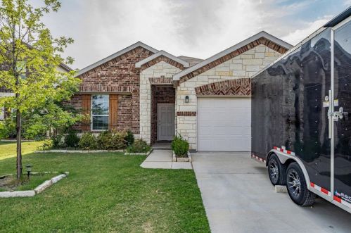 2217 Bernese Ln, Fort Worth, TX 76131-5135