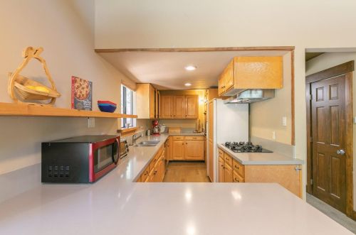15062 Donnington Ln, Truckee CA  96161-1136 exterior