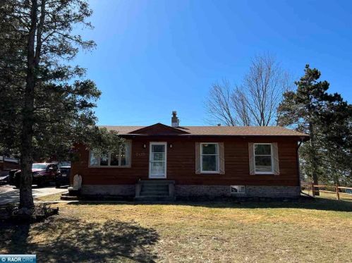 805 6th Ave, Chisholm, MN 55719-1329