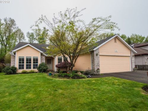 730 Meadow Dr, Portland, OR 97211-1240