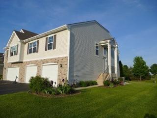 4076 Brady St, Plattville, IL 60560-5106